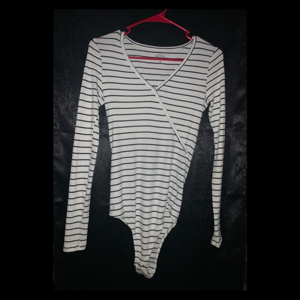 Long-sleeve onesie